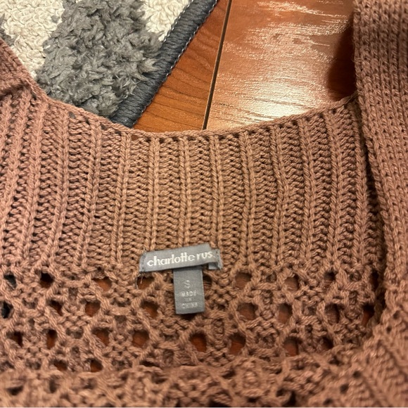 ✨Charlotte Russe mauve pink cold shoulder sweater Size S - Picture 9 of 11